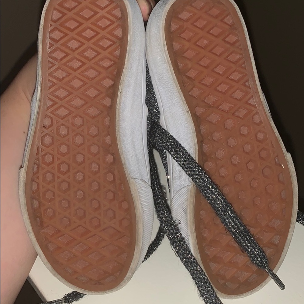 VANS - Picture 4 of 5